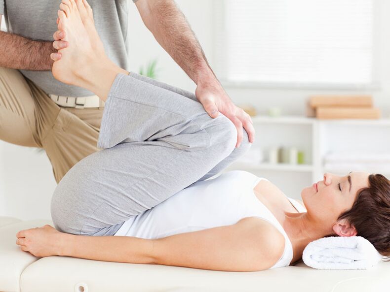 La terapia manual es un método eficaz para tratar la osteocondrosis de la columna vertebral. 